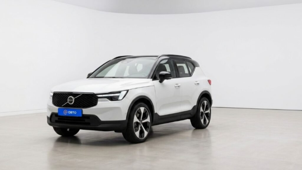 Volvo XC40 2027 Digital Renderings