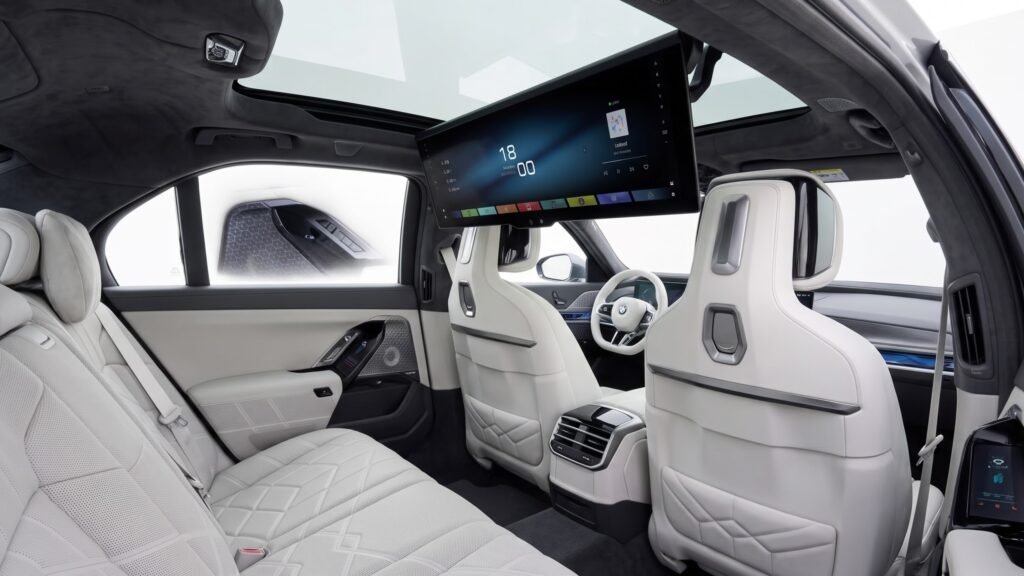 2027 BMW 7 Series rear seats