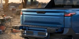 2027 Chevy Silverado: Key Revisions to the Multi-Flex Tailgate & Packaging 2027 silverado multi flex tailgate changes