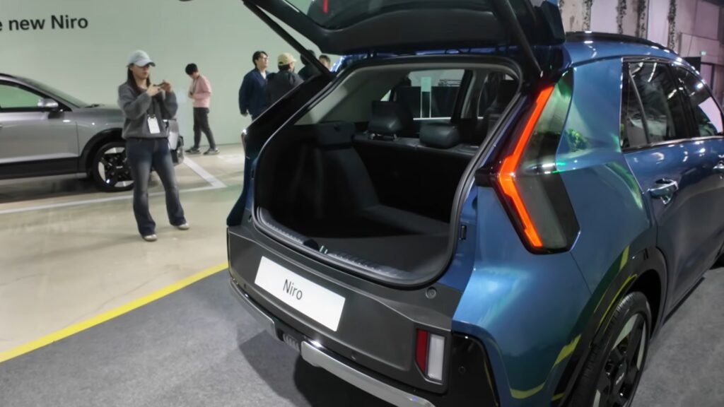Cargo space 2027 kia Niro